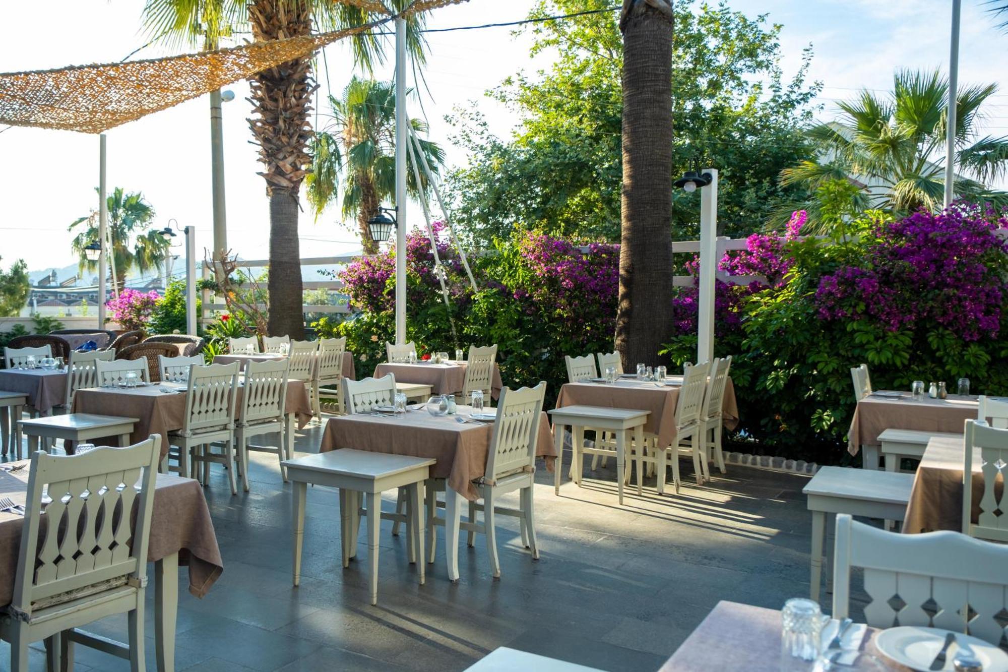 Sea Breeze Hotel And Apartments Ölüdeniz Esterno foto