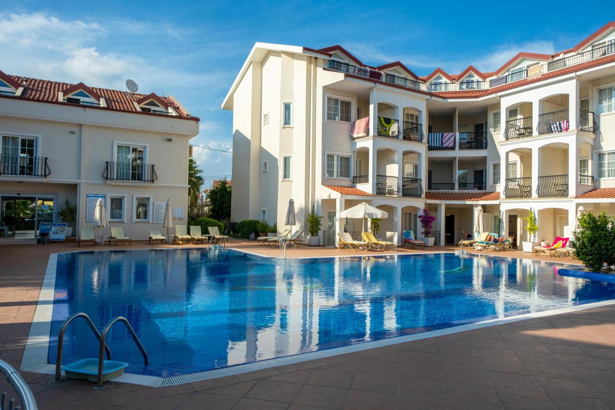 Sea Breeze Hotel And Apartments Ölüdeniz Esterno foto