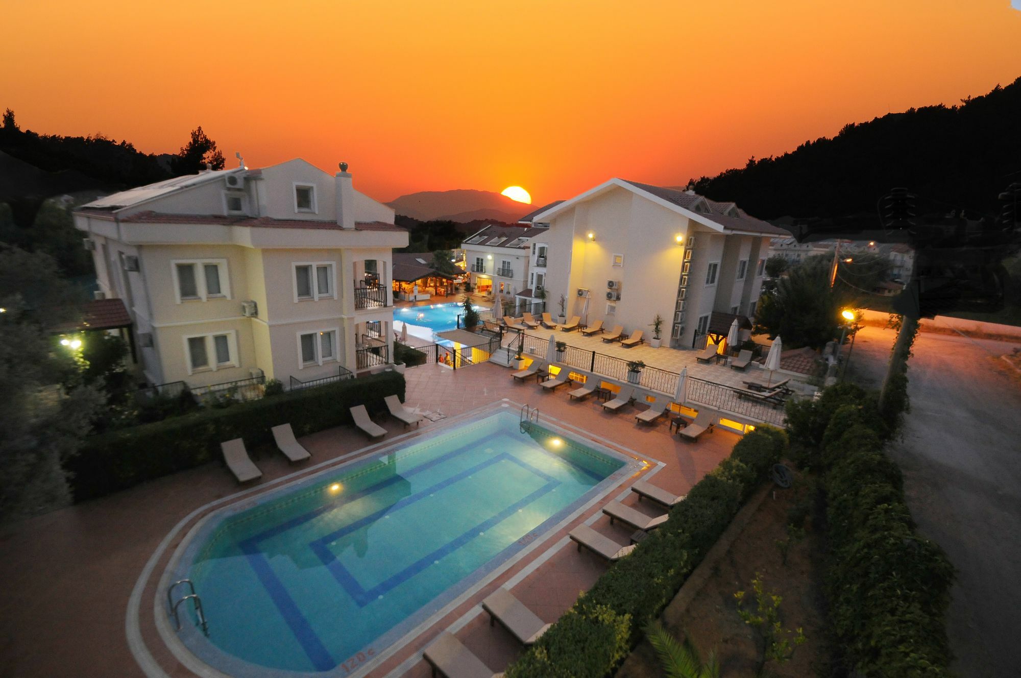 Sea Breeze Hotel And Apartments Ölüdeniz Esterno foto